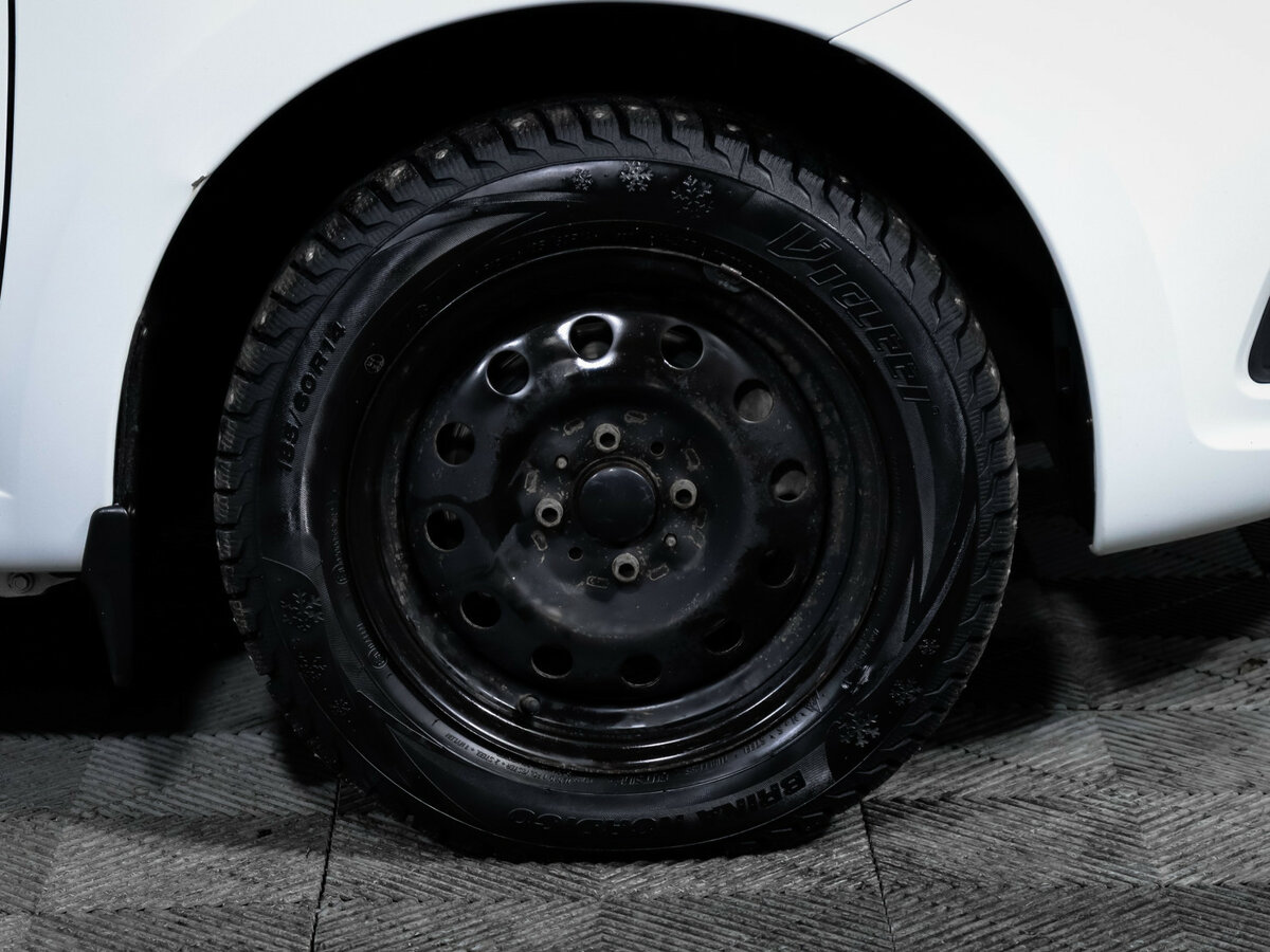 Lada (ВАЗ) Granta с пробегом — 2023 год. Фото: #12