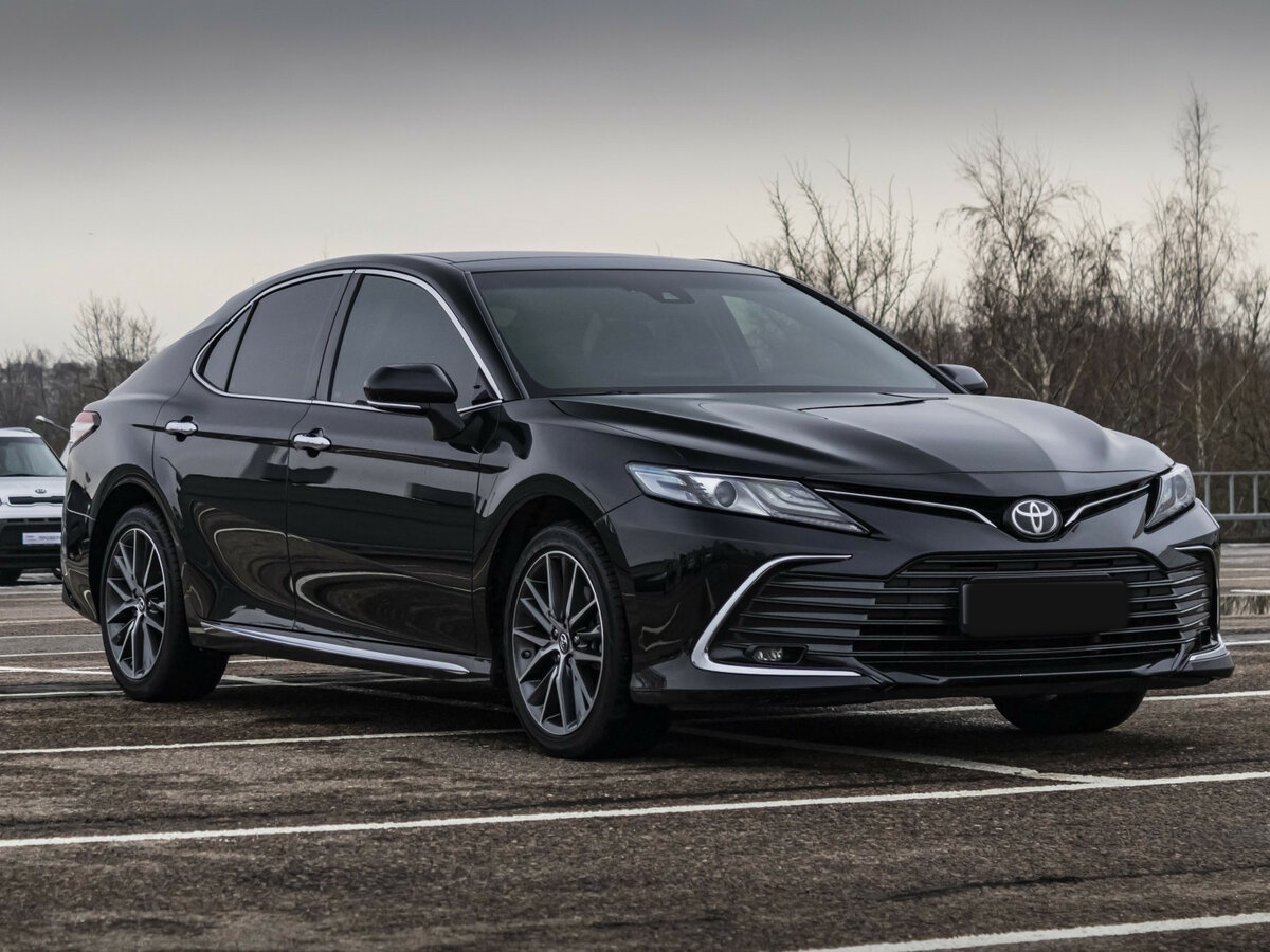 Toyota Camry с пробегом — 2023 год. Фото: #2