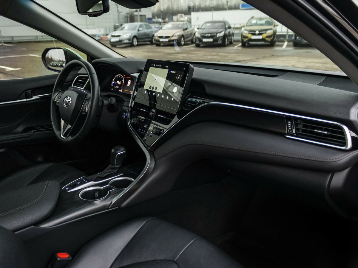 Toyota Camry с пробегом — 2023 год. Фото: #7