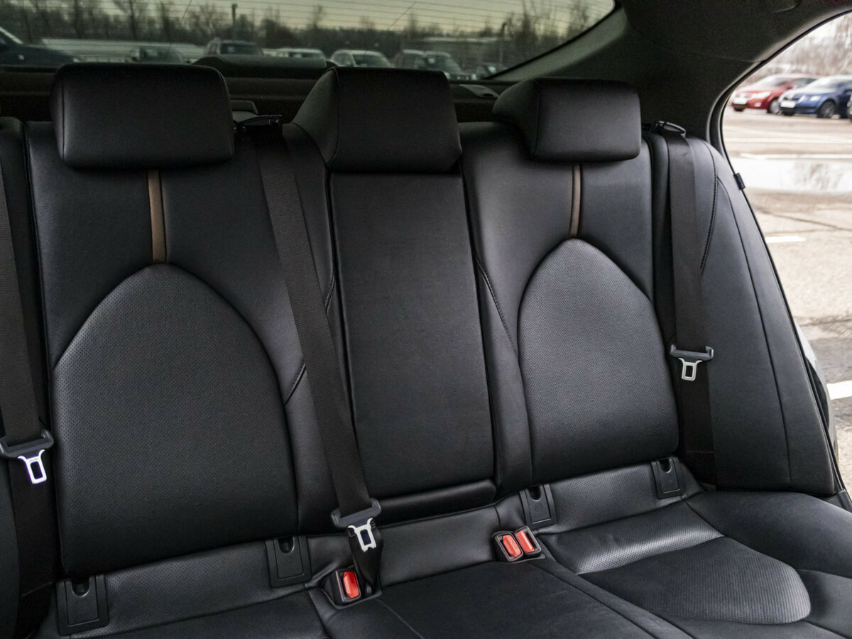 Toyota Camry с пробегом — 2023 год. Фото: #14