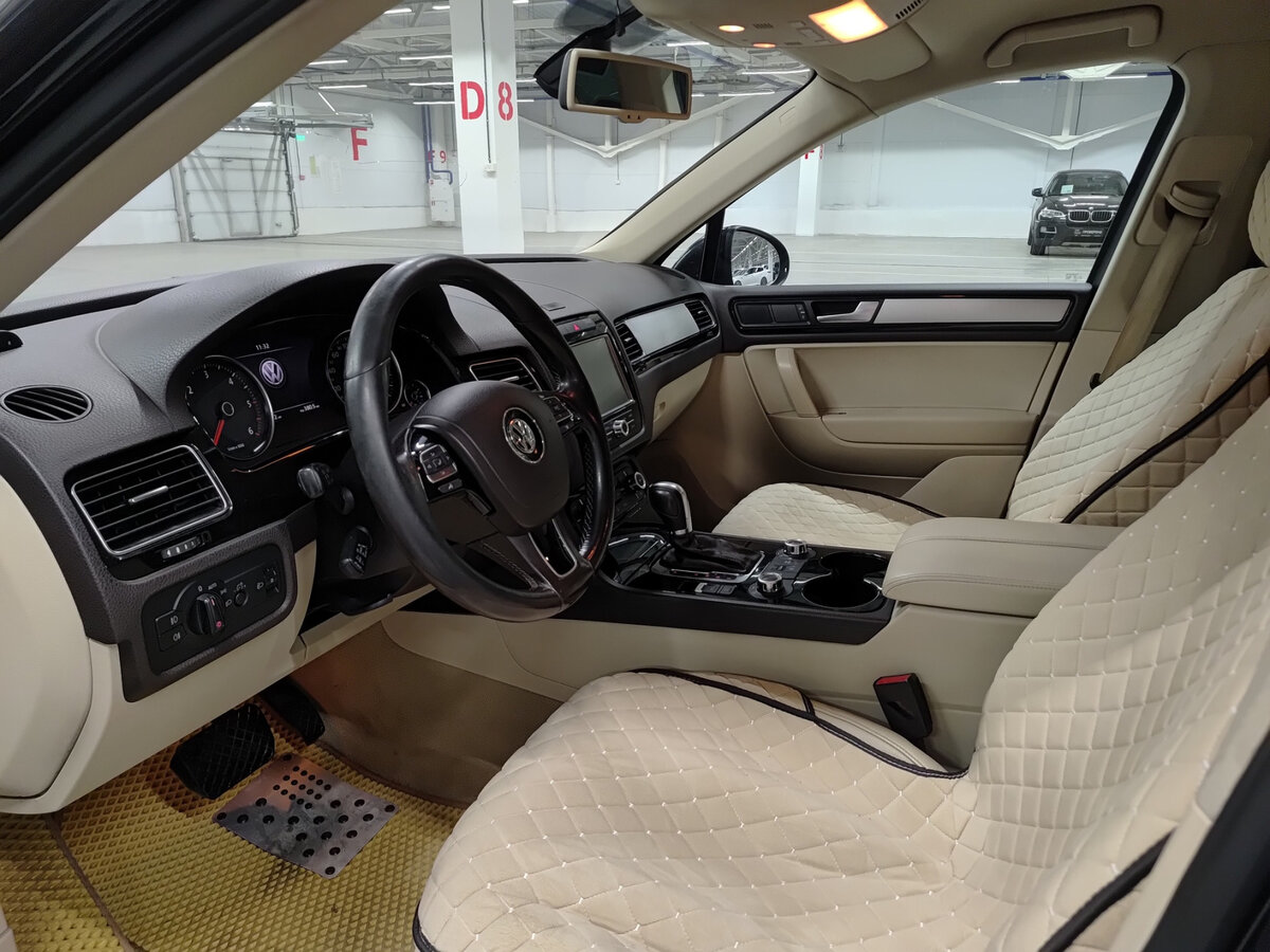 Volkswagen Touareg с пробегом — 2011 год. Фото: #15