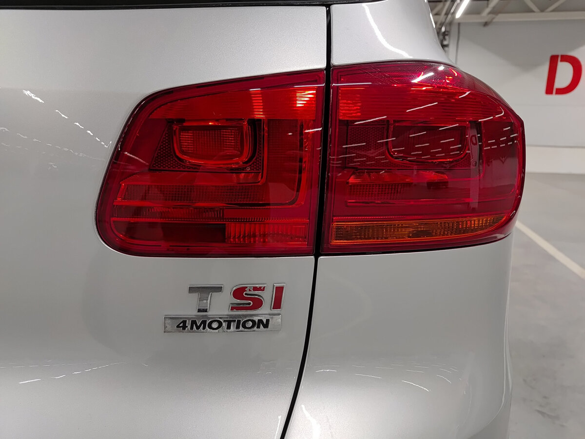 Volkswagen Tiguan с пробегом — 2011 год. Фото: #8