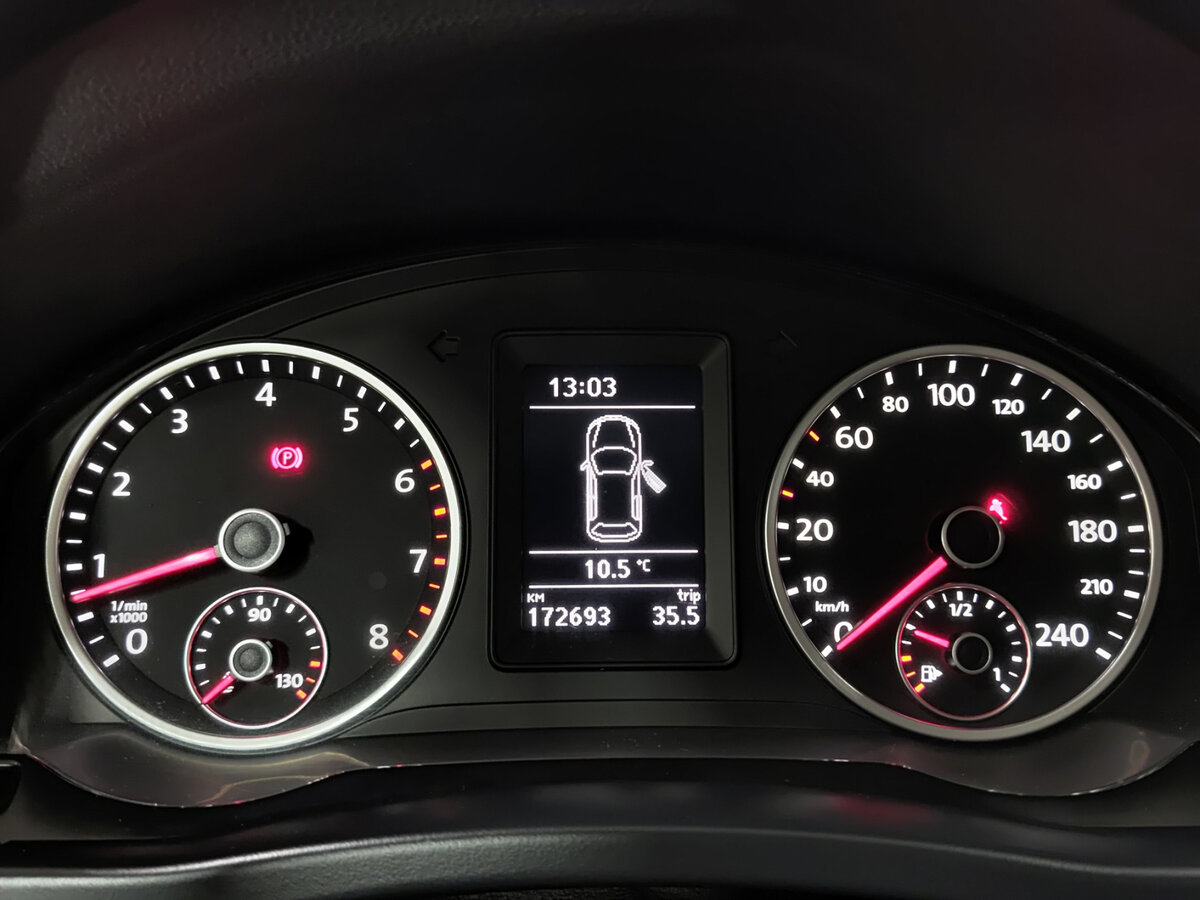 Volkswagen Tiguan с пробегом — 2011 год. Фото: #12