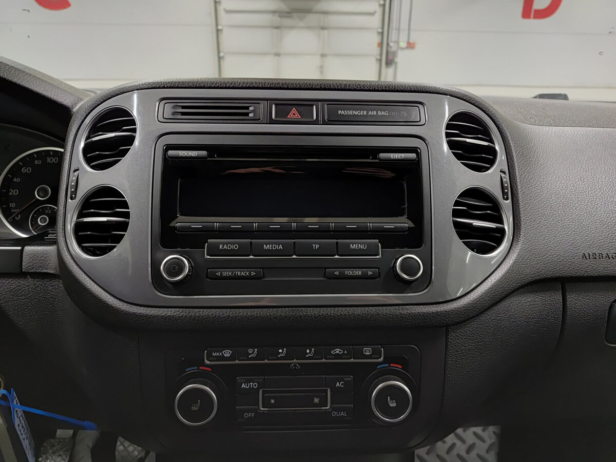 Volkswagen Tiguan с пробегом — 2011 год. Фото: #14