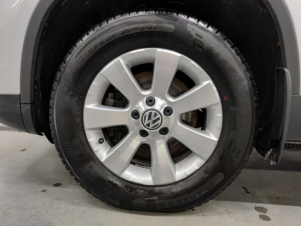 Volkswagen Tiguan с пробегом — 2011 год. Фото: #17