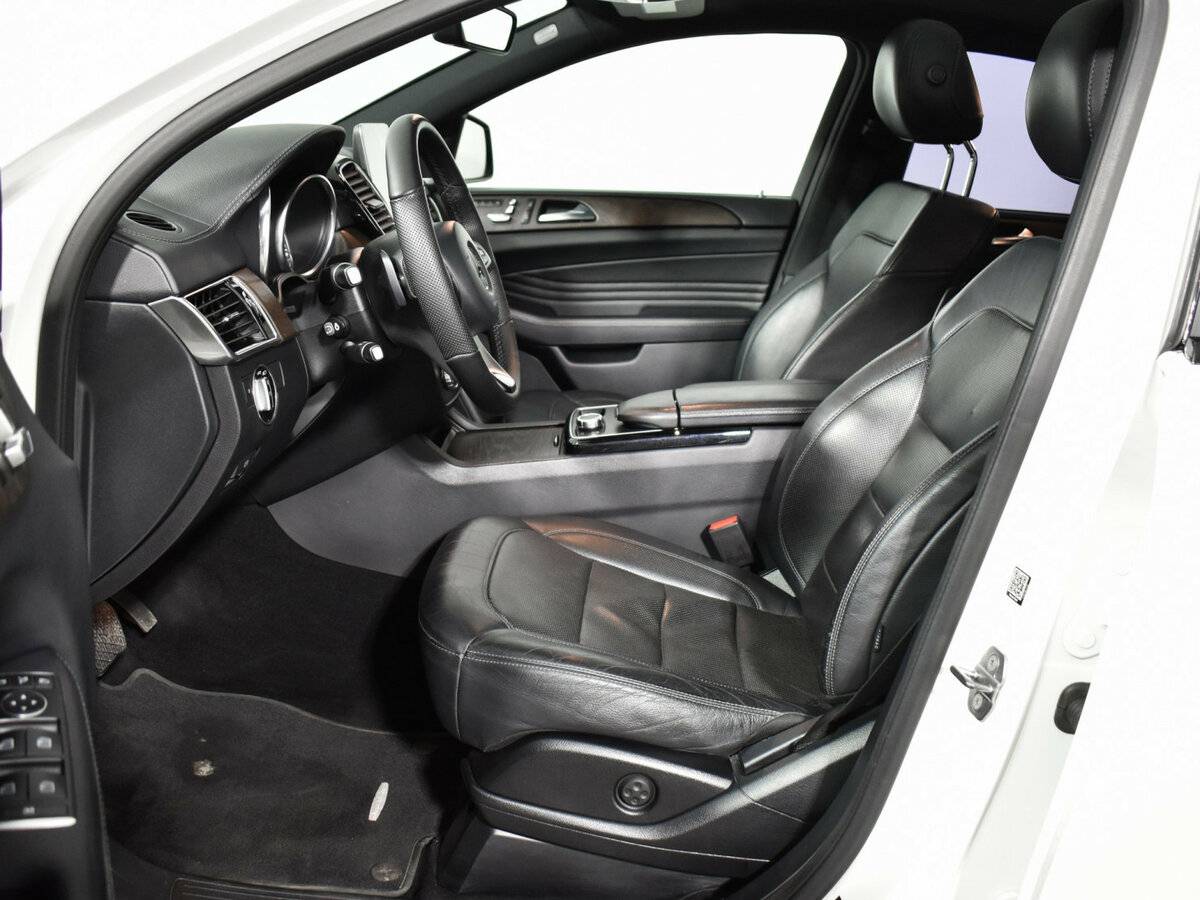 Mercedes-Benz GLE Coupe с пробегом — 2017 год. Фото: #8