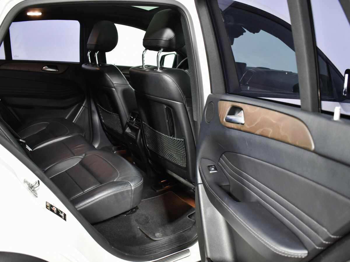 Mercedes-Benz GLE Coupe с пробегом — 2017 год. Фото: #10