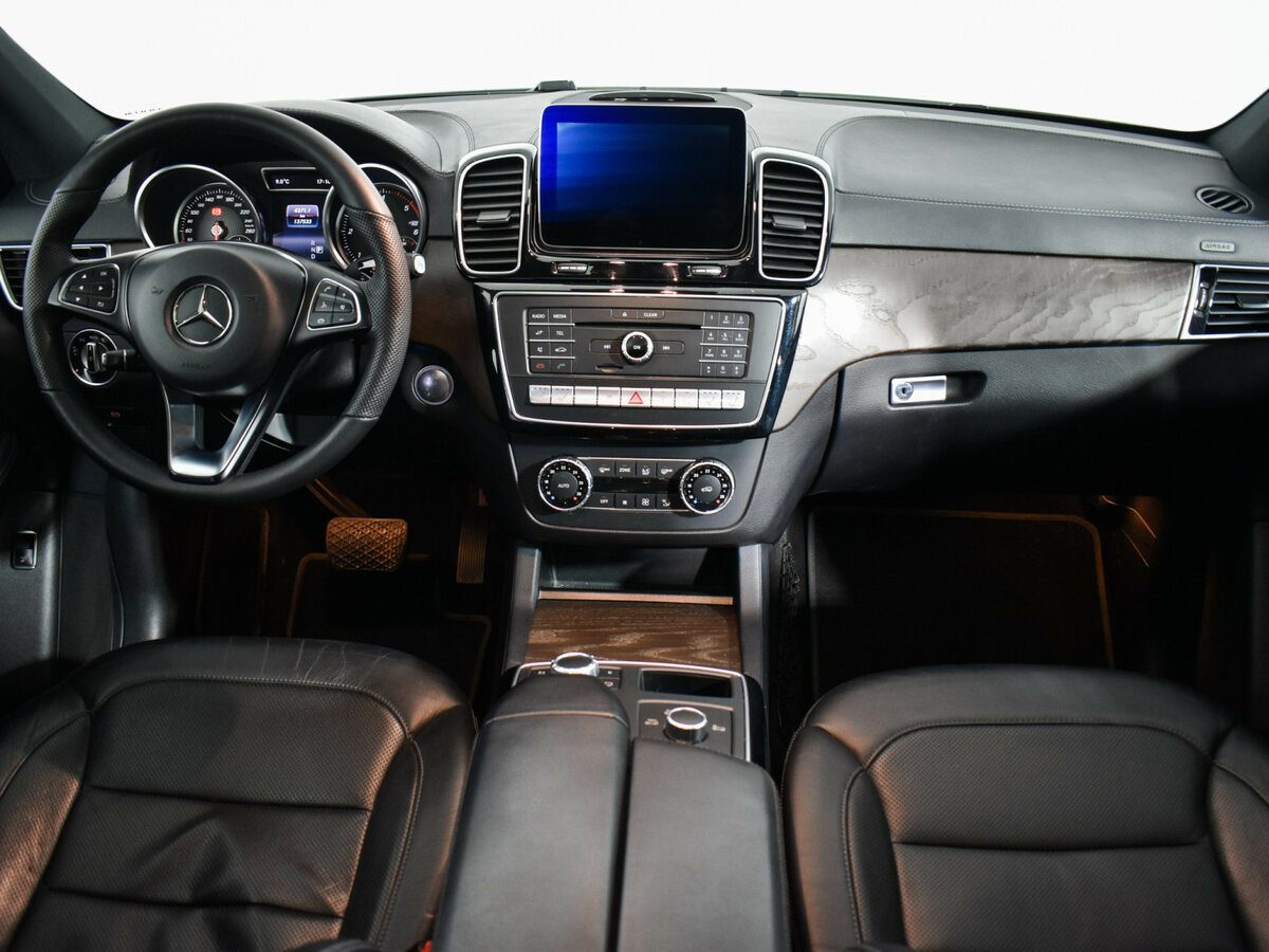 Mercedes-Benz GLE Coupe с пробегом — 2017 год. Фото: #13