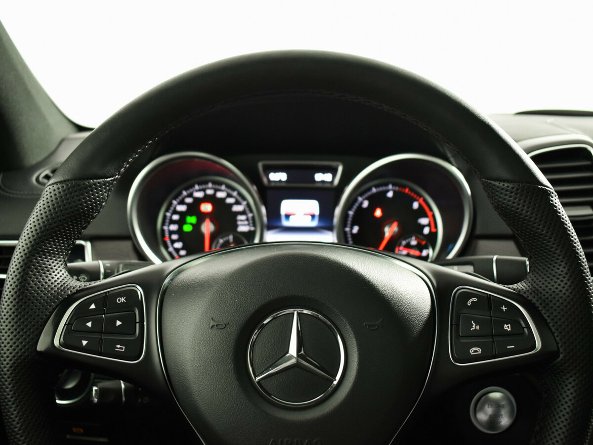 Mercedes-Benz GLE Coupe с пробегом — 2017 год. Фото: #14