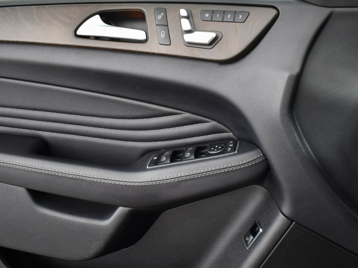 Mercedes-Benz GLE Coupe с пробегом — 2017 год. Фото: #16