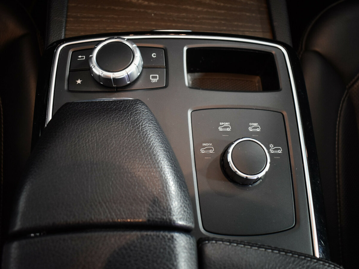 Mercedes-Benz GLE Coupe с пробегом — 2017 год. Фото: #17