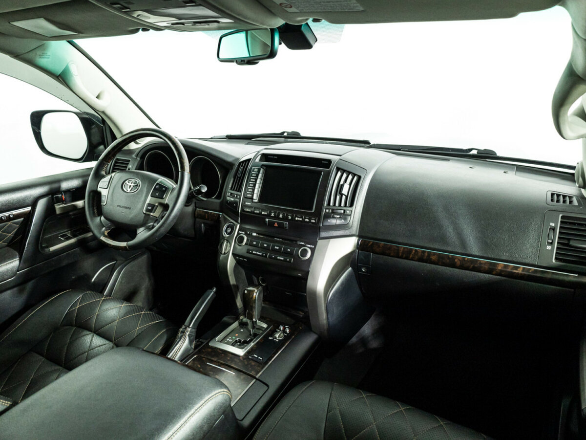 Toyota Land Cruiser с пробегом — 2008 год. Фото: #5
