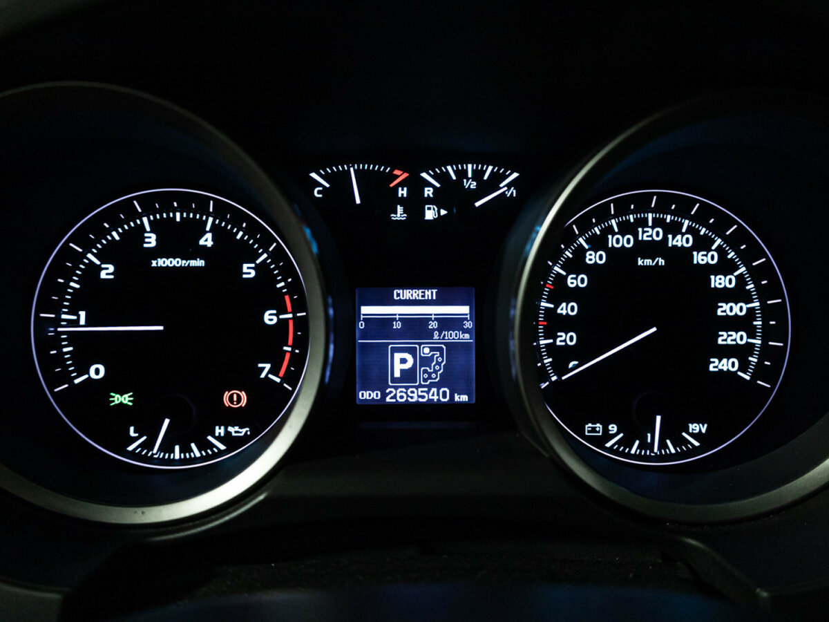 Toyota Land Cruiser с пробегом — 2008 год. Фото: #8