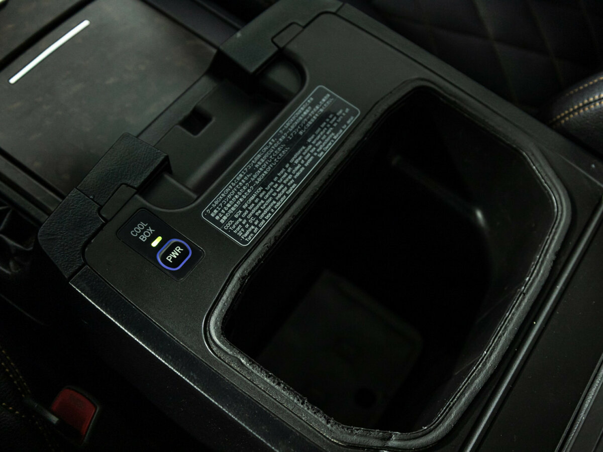 Toyota Land Cruiser с пробегом — 2008 год. Фото: #17