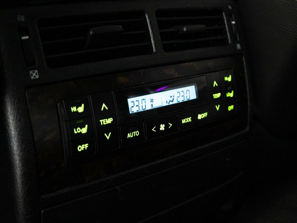 Toyota Land Cruiser с пробегом — 2008 год. Фото: #20