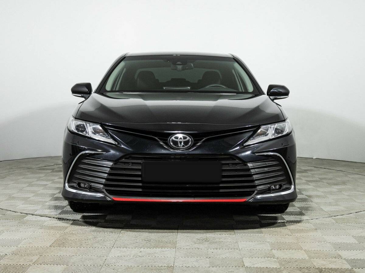 Toyota Camry с пробегом — 2023 год. Фото: #1