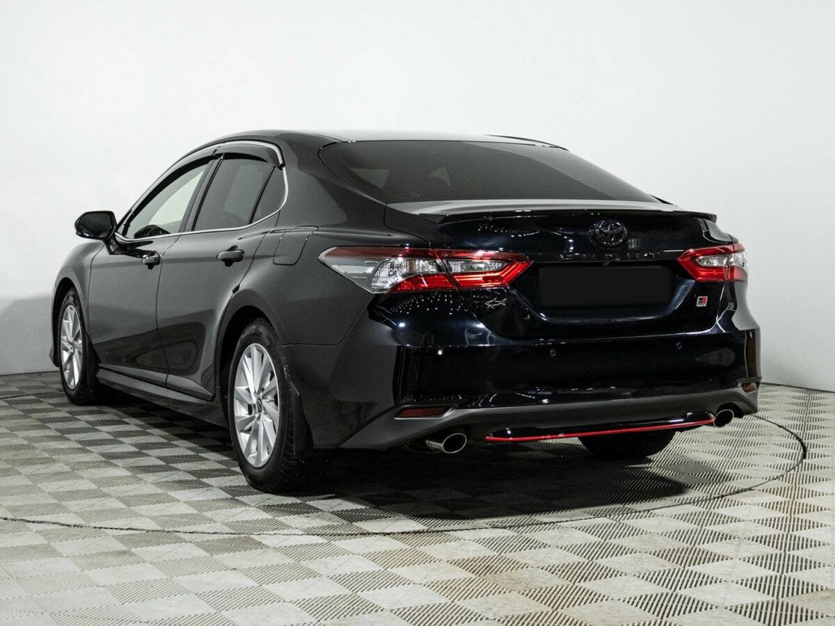 Toyota Camry с пробегом — 2023 год. Фото: #5