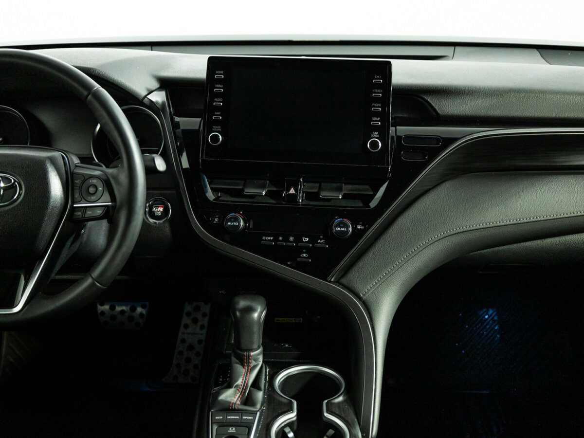 Toyota Camry с пробегом — 2023 год. Фото: #11