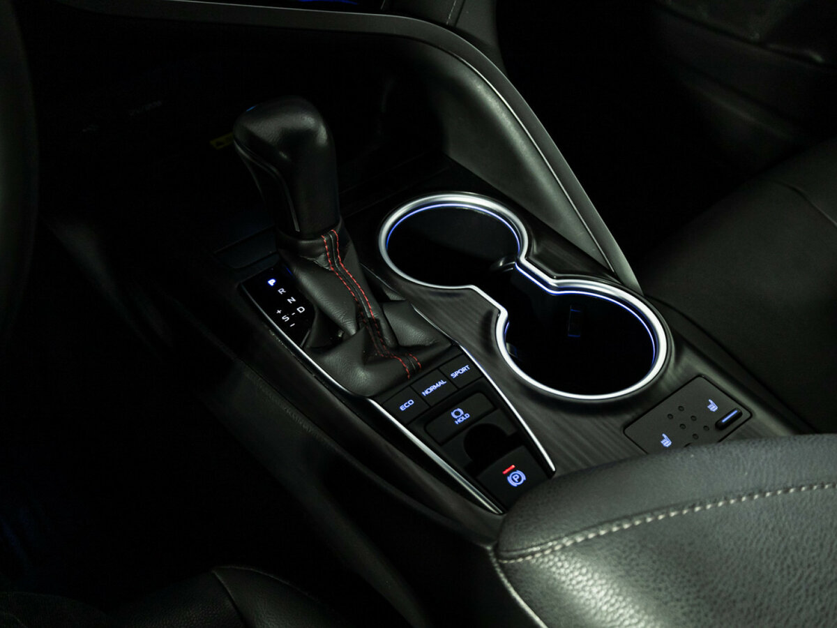 Toyota Camry с пробегом — 2023 год. Фото: #17