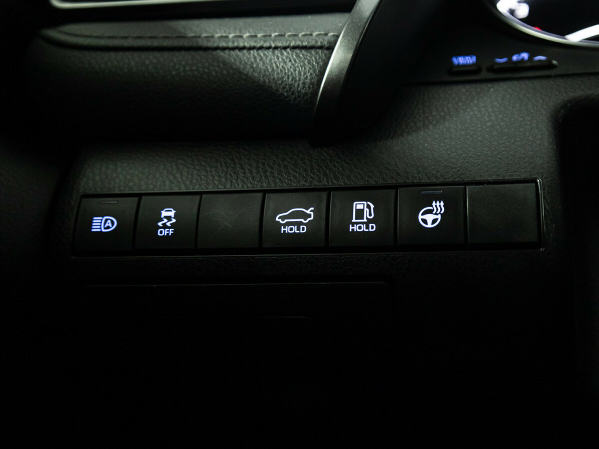 Toyota Camry с пробегом — 2023 год. Фото: #18