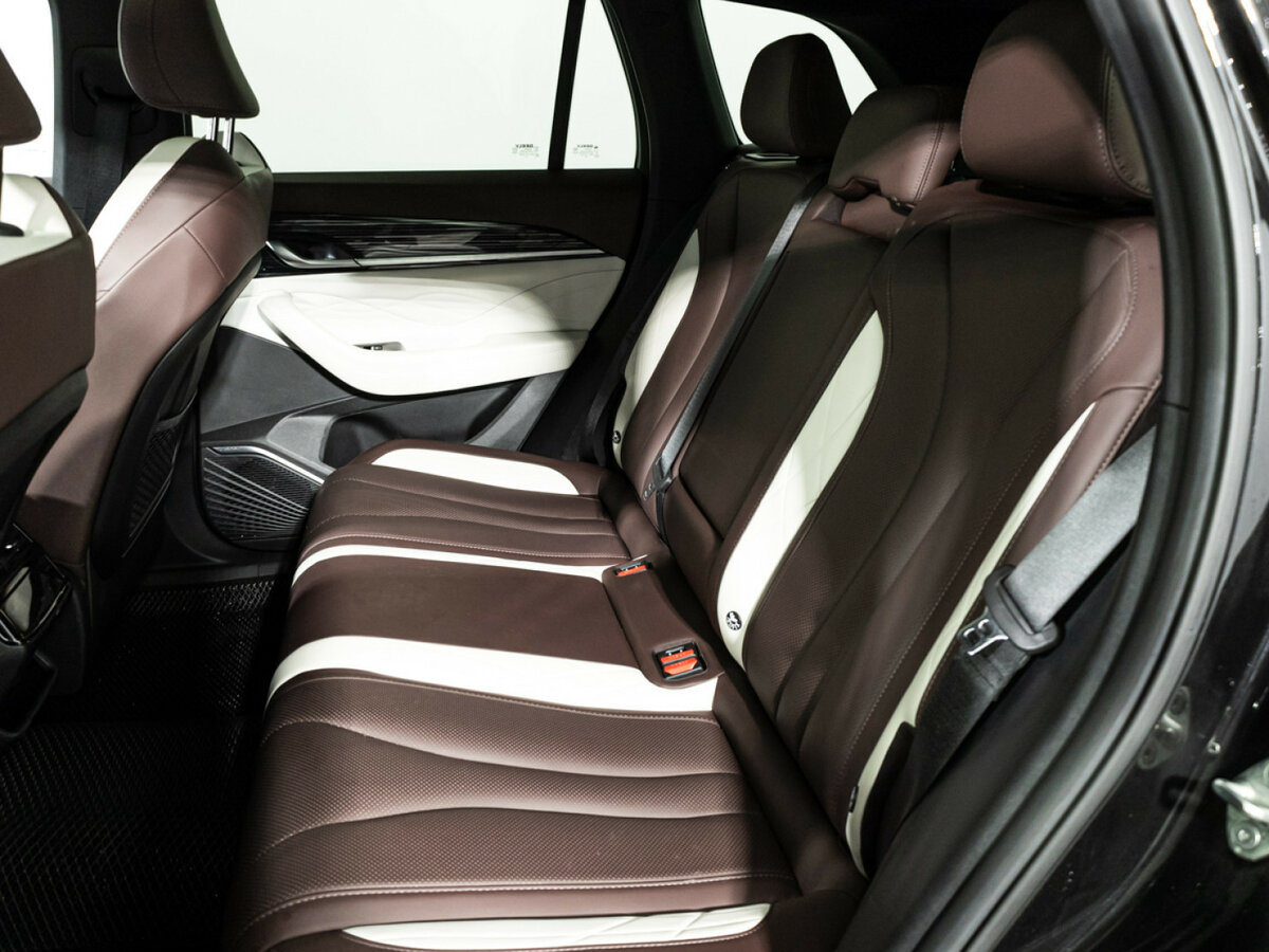 Geely Monjaro с пробегом — 2023 год. Фото: #9