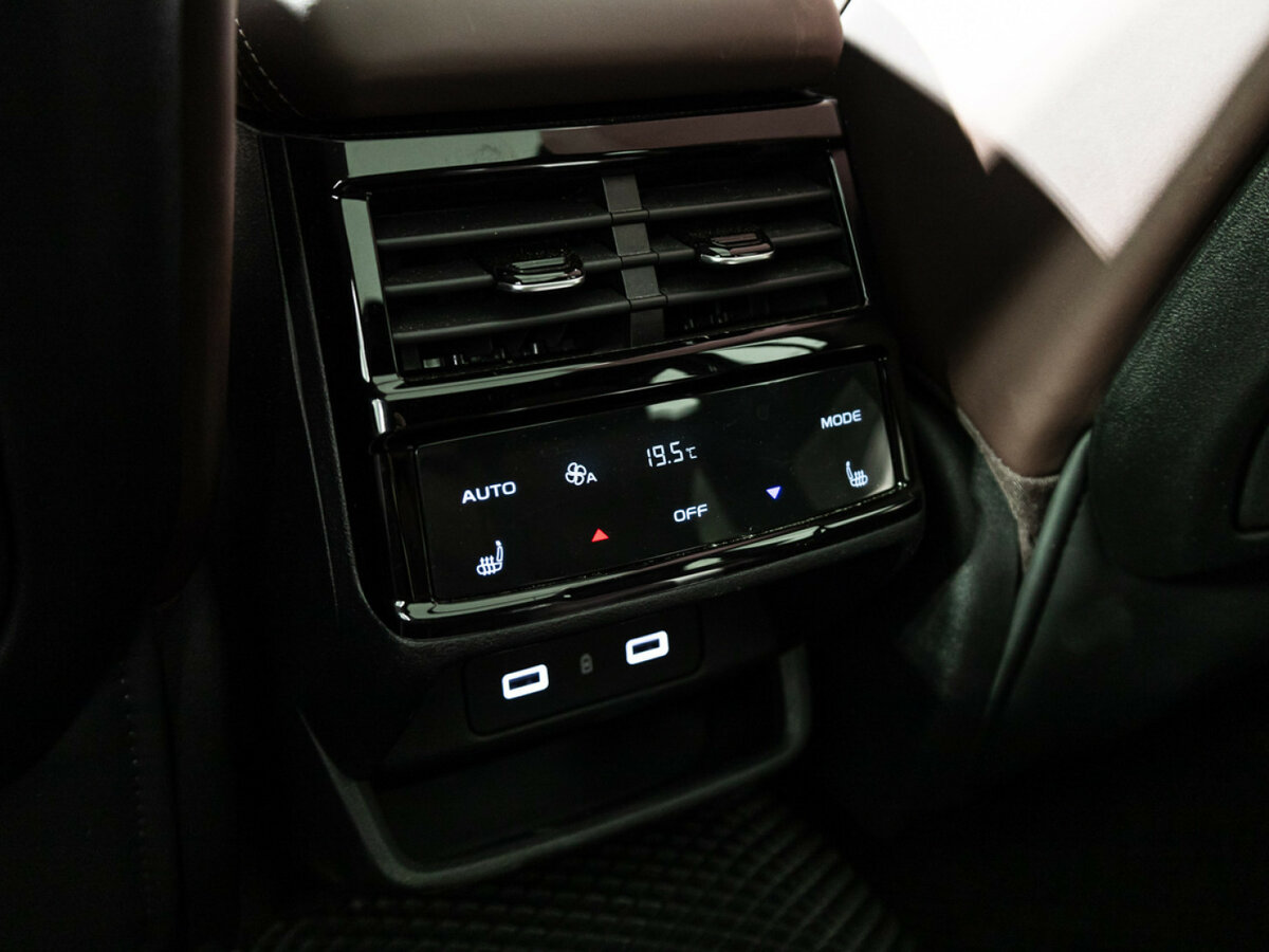 Geely Monjaro с пробегом — 2023 год. Фото: #23