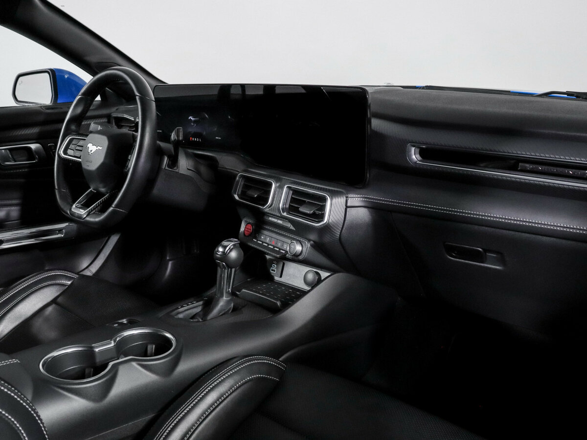 Ford Mustang с пробегом — 2024 год. Фото: #8