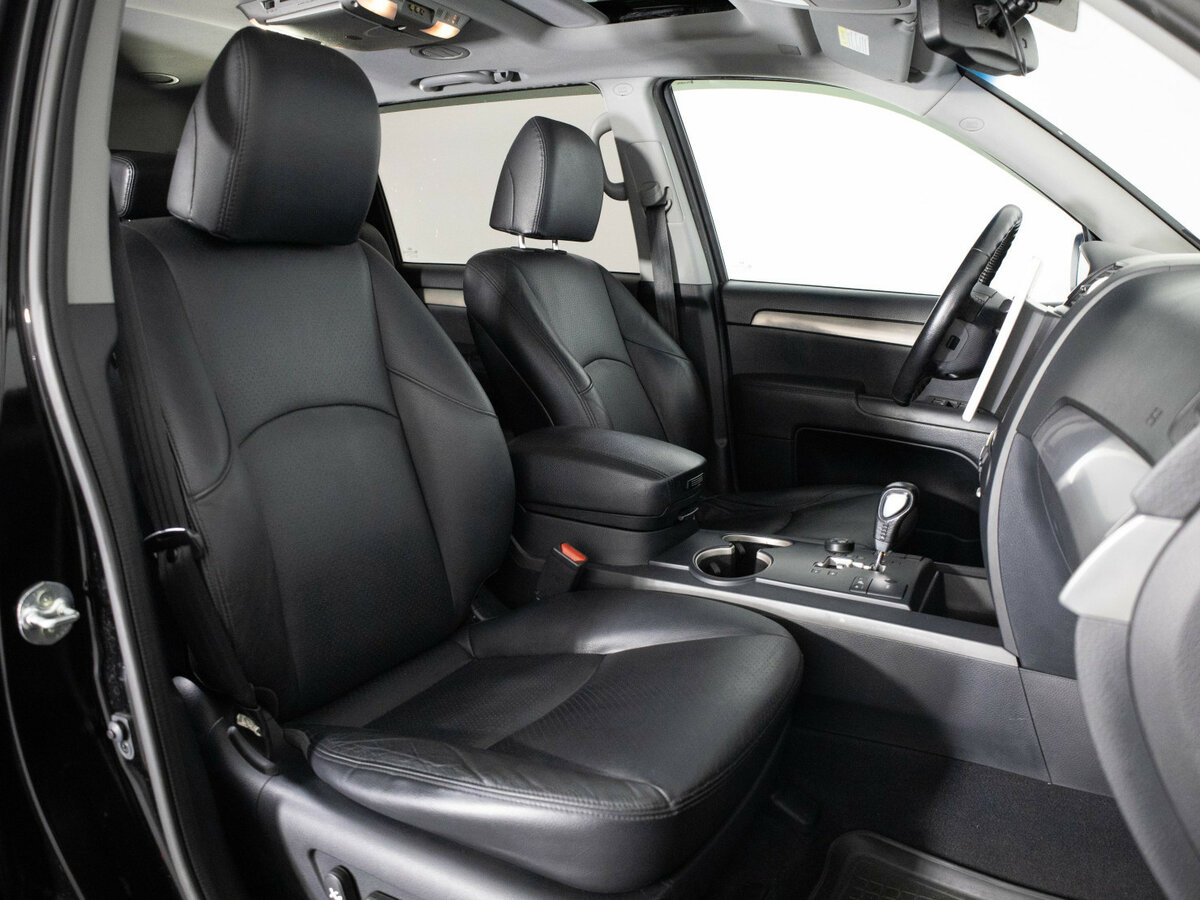 Kia Mohave с пробегом — 2009 год. Фото: #16