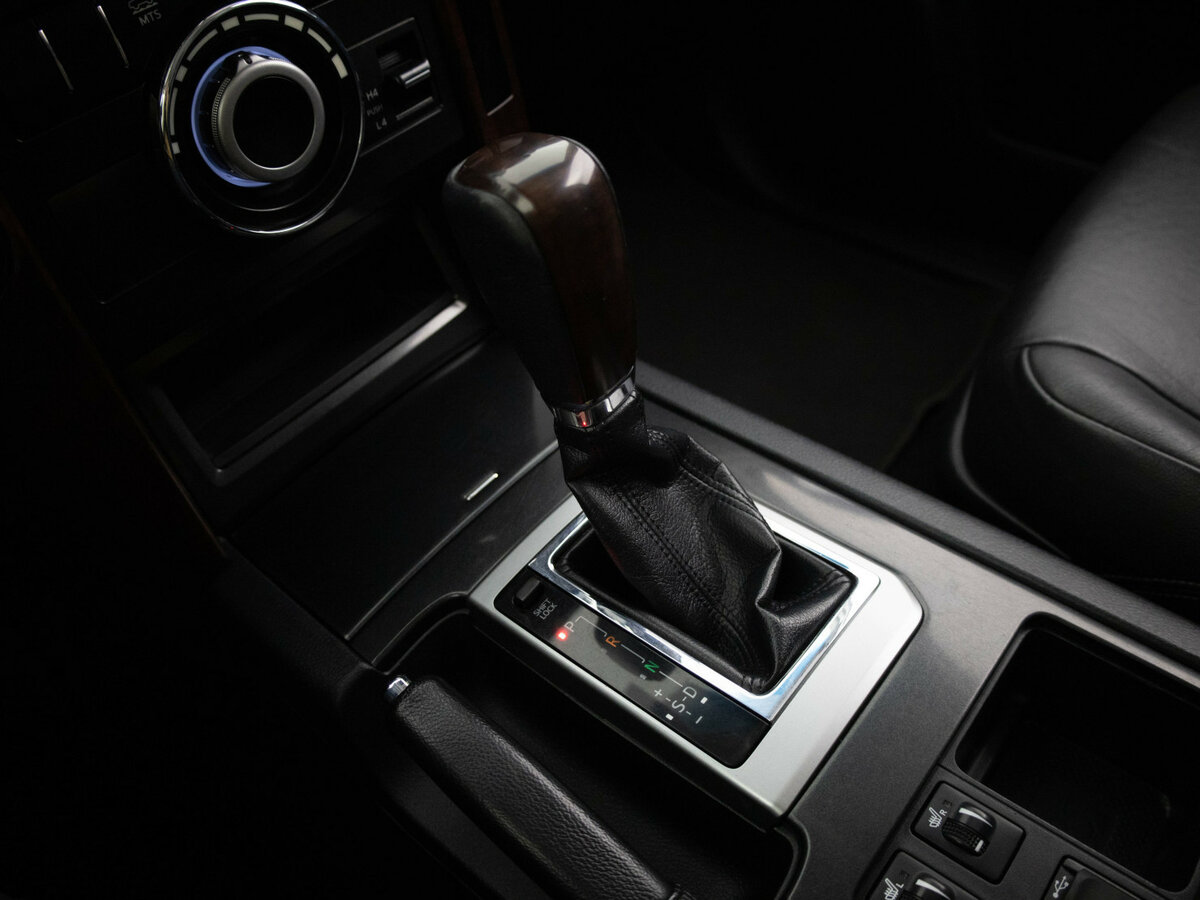 Toyota Land Cruiser Prado с пробегом — 2016 год. Фото: #9