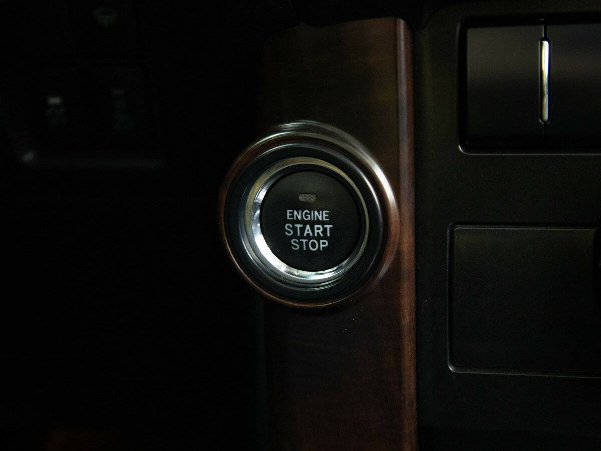 Toyota Land Cruiser Prado с пробегом — 2016 год. Фото: #12