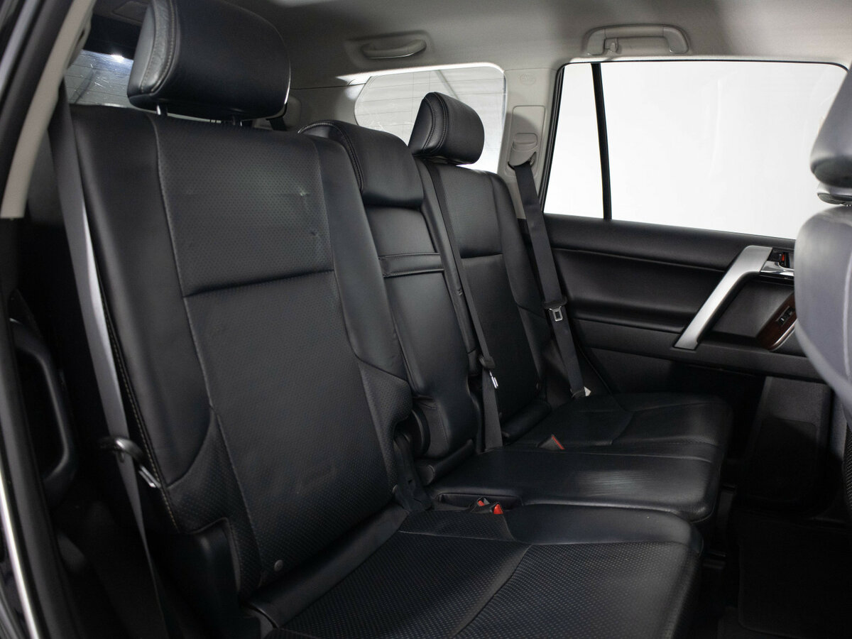 Toyota Land Cruiser Prado с пробегом — 2016 год. Фото: #19