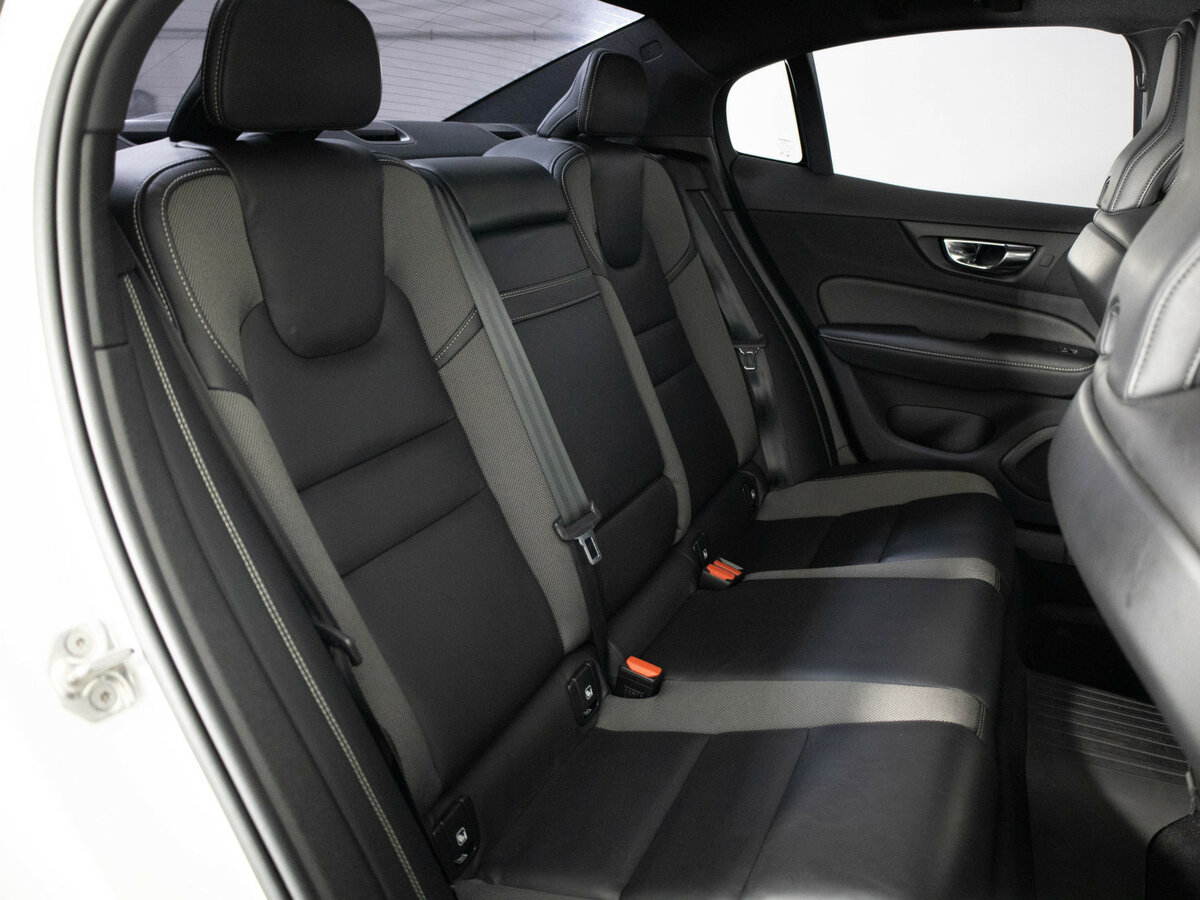 Volvo S60 с пробегом — 2020 год. Фото: #17