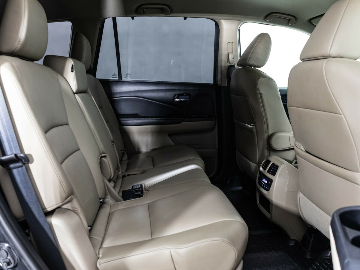 Honda Pilot с пробегом — 2018 год. Фото: #17