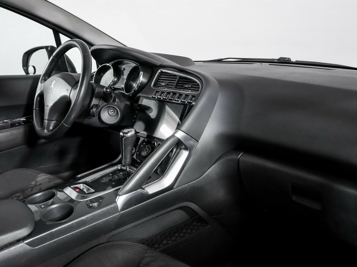 Peugeot 3008 с пробегом — 2011 год. Фото: #8