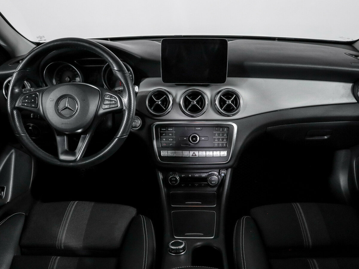 Mercedes-Benz GLA с пробегом — 2019 год. Фото: #9
