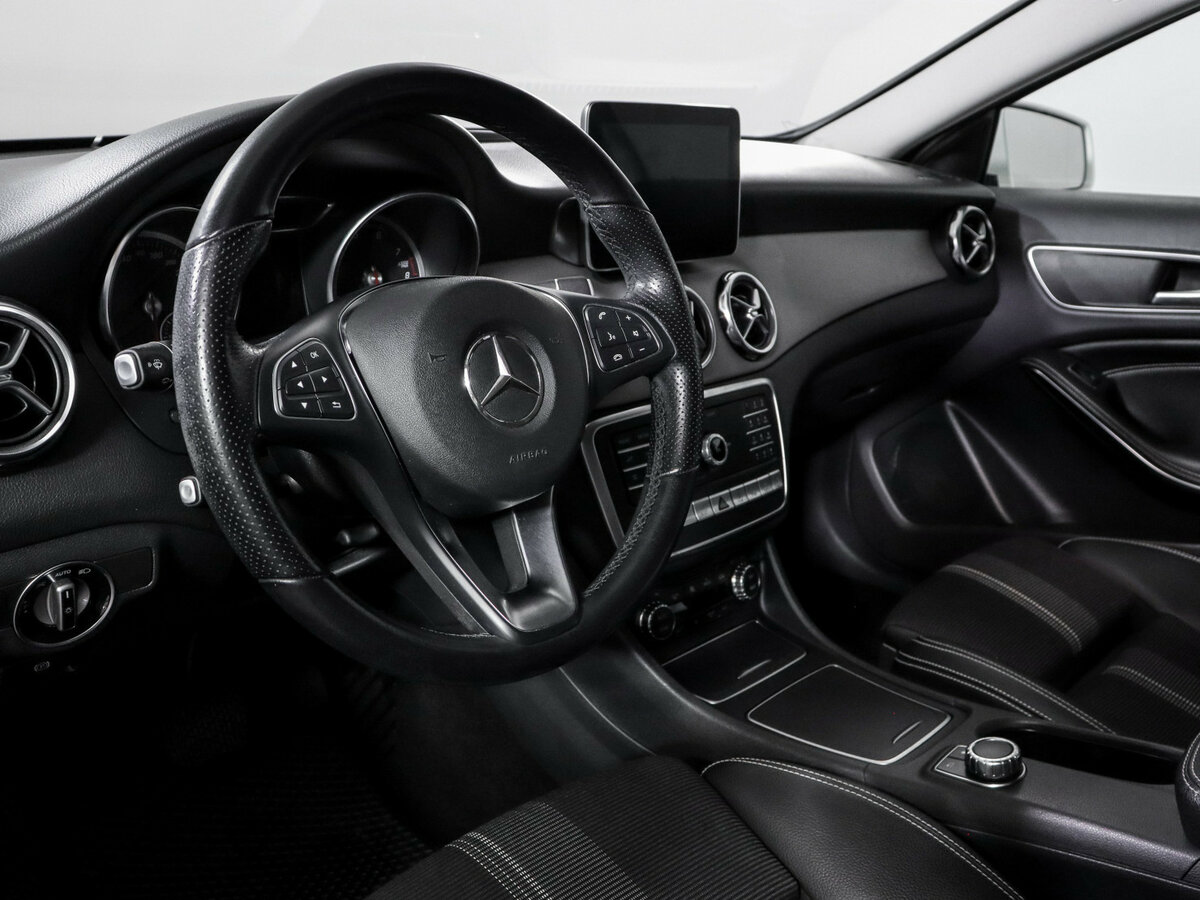 Mercedes-Benz GLA с пробегом — 2019 год. Фото: #11