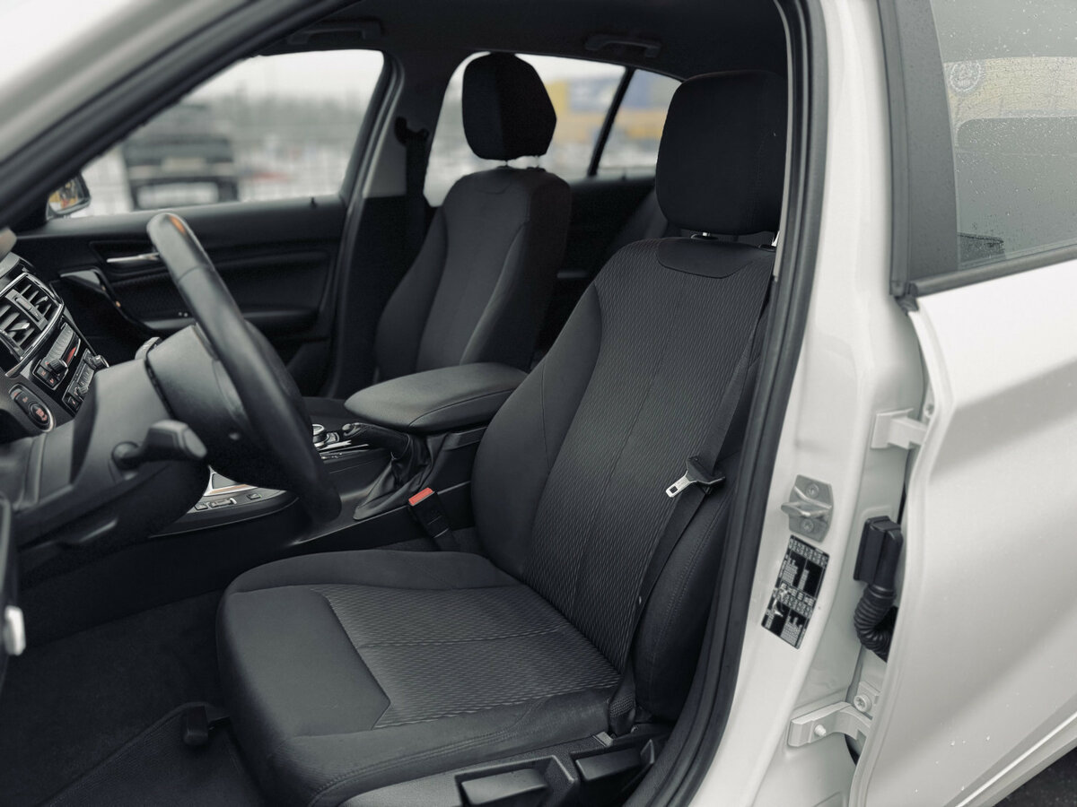 BMW 1 серии с пробегом — 2018 год. Фото: #15