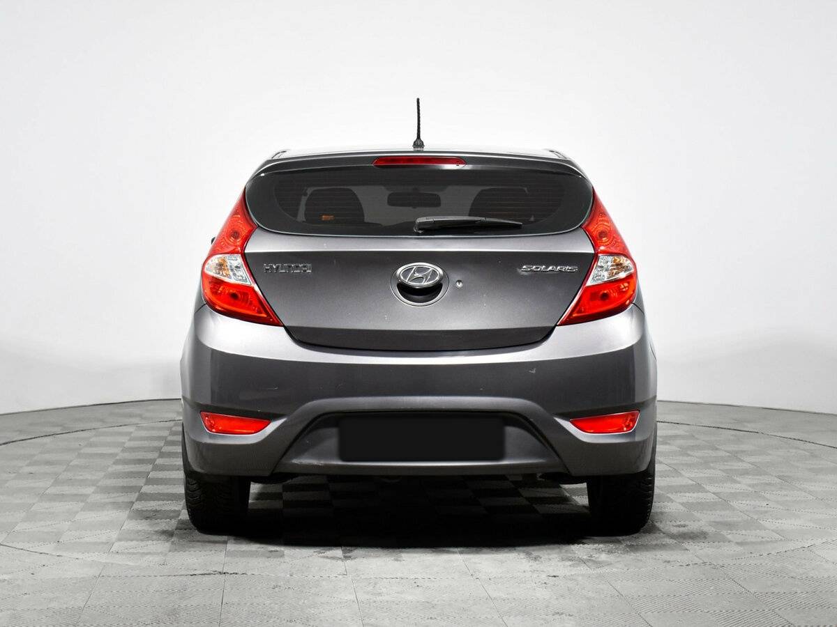 Hyundai Solaris с пробегом — 2011 год. Фото: #5