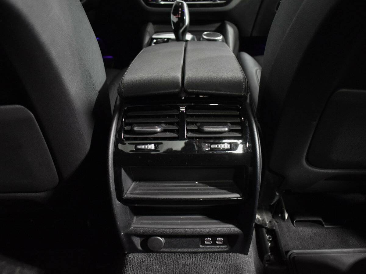 BMW 5 серии с пробегом — 2020 год. Фото: #14