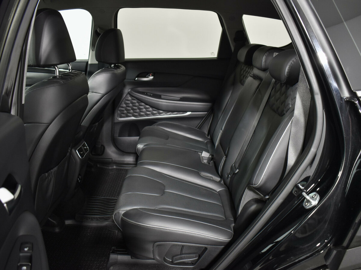 Hyundai Santa Fe с пробегом — 2021 год. Фото: #8