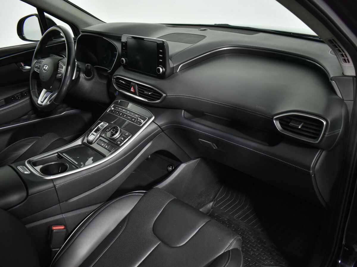 Hyundai Santa Fe с пробегом — 2021 год. Фото: #10