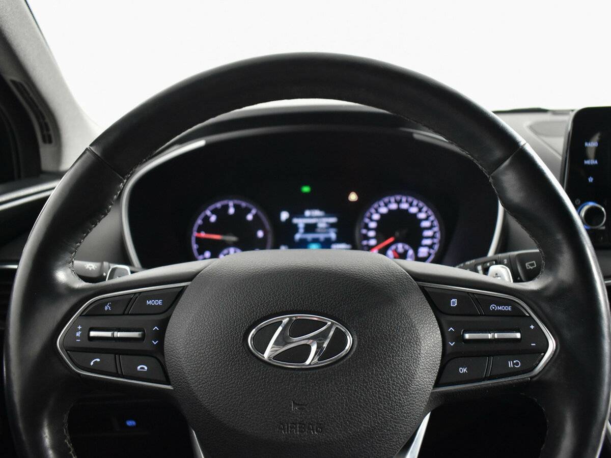 Hyundai Santa Fe с пробегом — 2021 год. Фото: #12