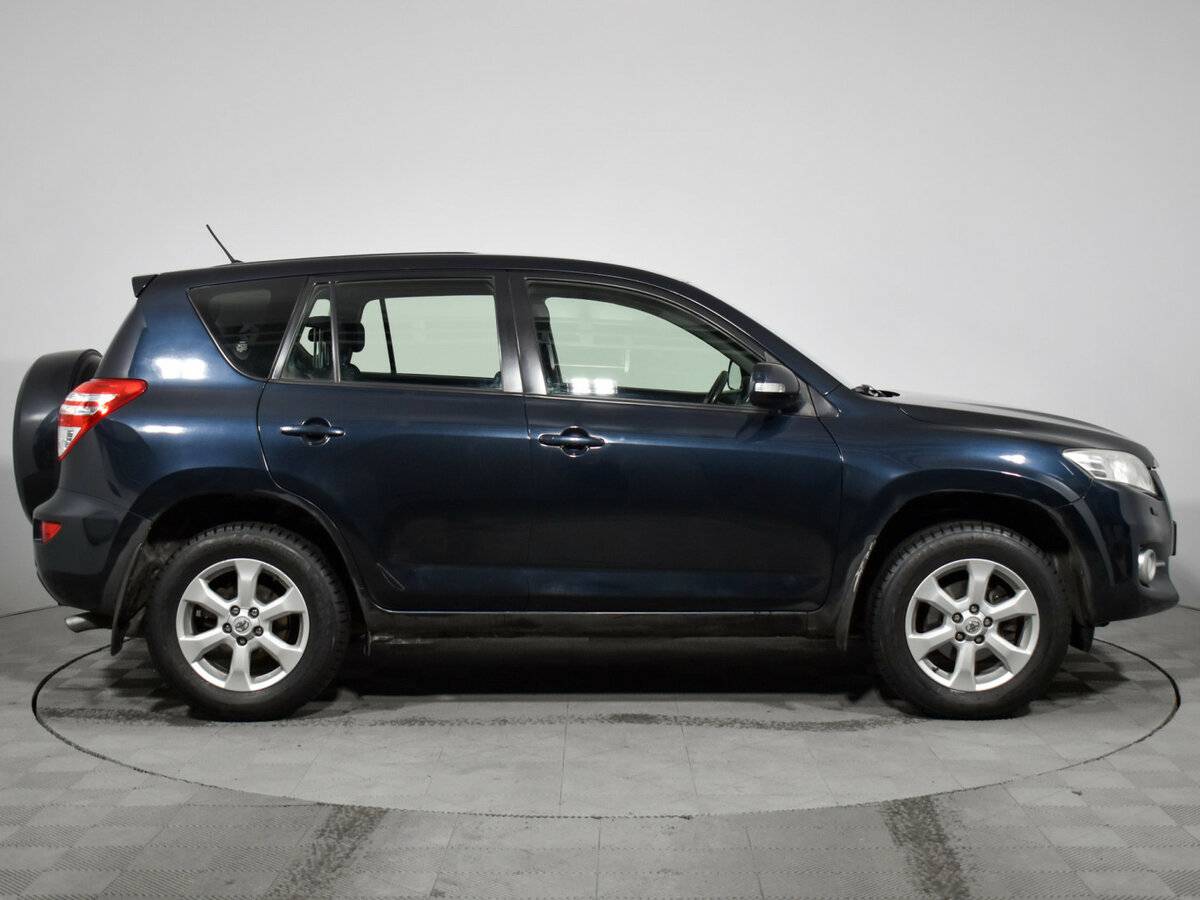 Toyota RAV4 с пробегом — 2011 год. Фото: #3