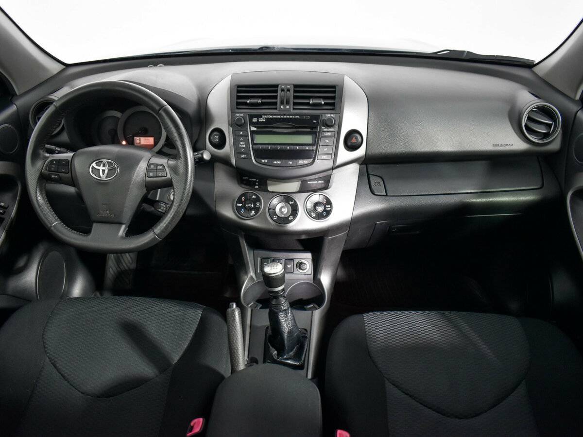Toyota RAV4 с пробегом — 2011 год. Фото: #12