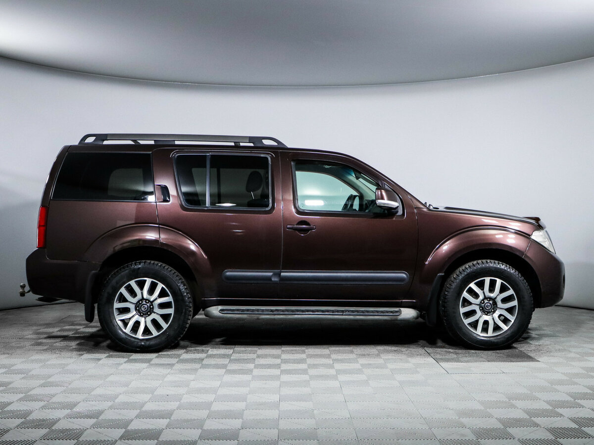 Nissan Pathfinder с пробегом — 2010 год. Фото: #3