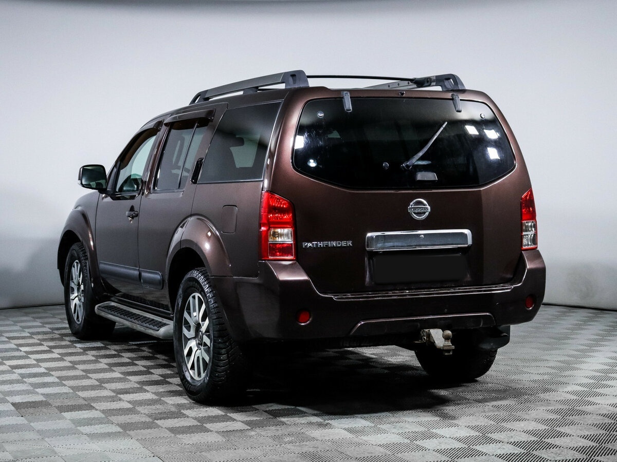 Nissan Pathfinder с пробегом — 2010 год. Фото: #6