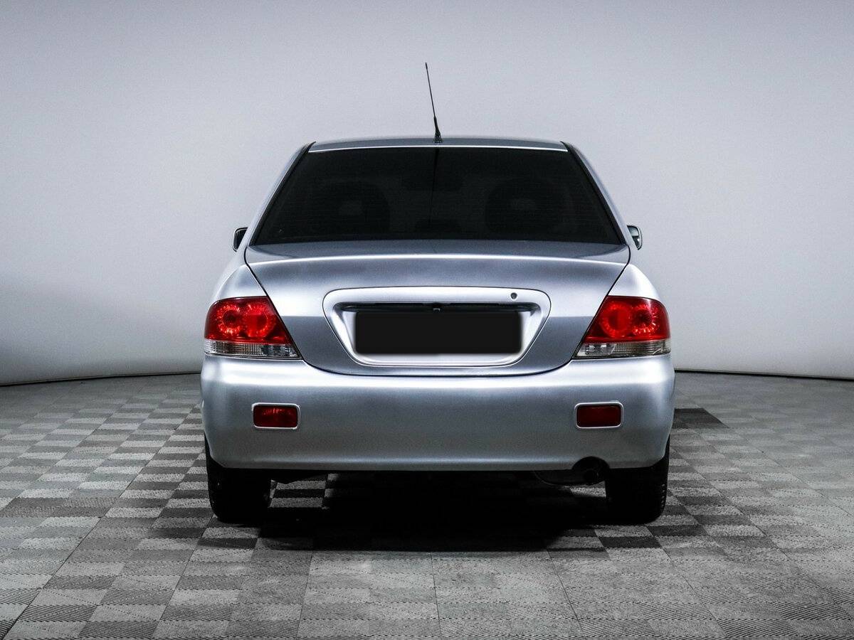 Mitsubishi Lancer с пробегом — 2007 год. Фото: #4