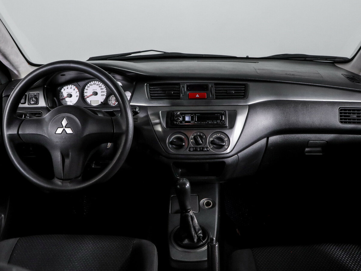 Mitsubishi Lancer с пробегом — 2007 год. Фото: #8