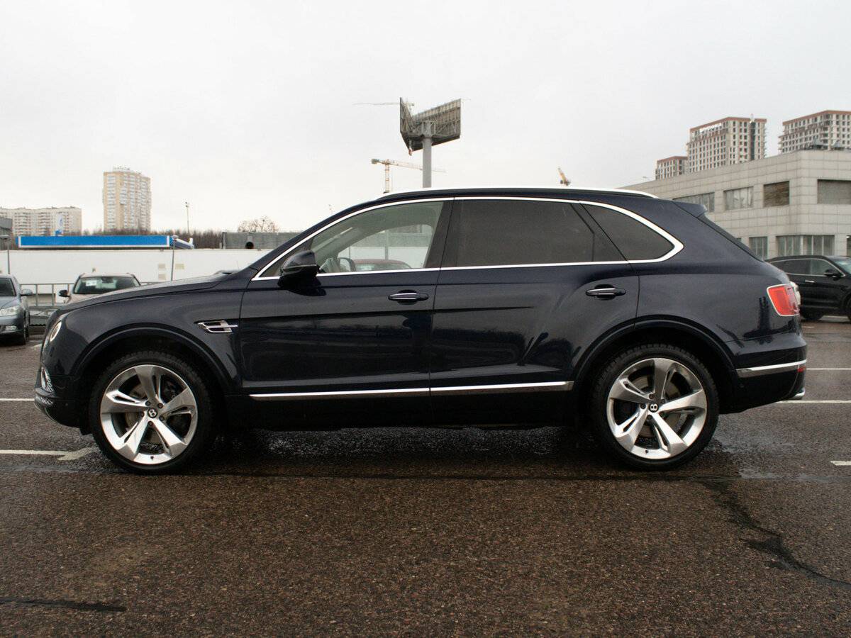 Bentley Bentayga с пробегом — 2016 год. Фото: #7