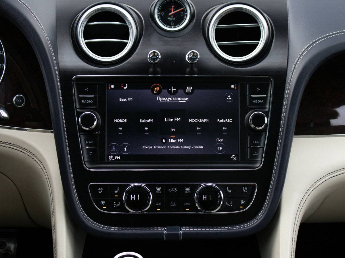 Bentley Bentayga с пробегом — 2016 год. Фото: #14